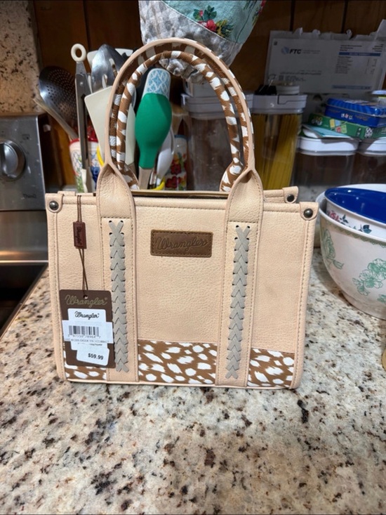 Wrangler Handbags - BRAND NEW Wrangler Purse